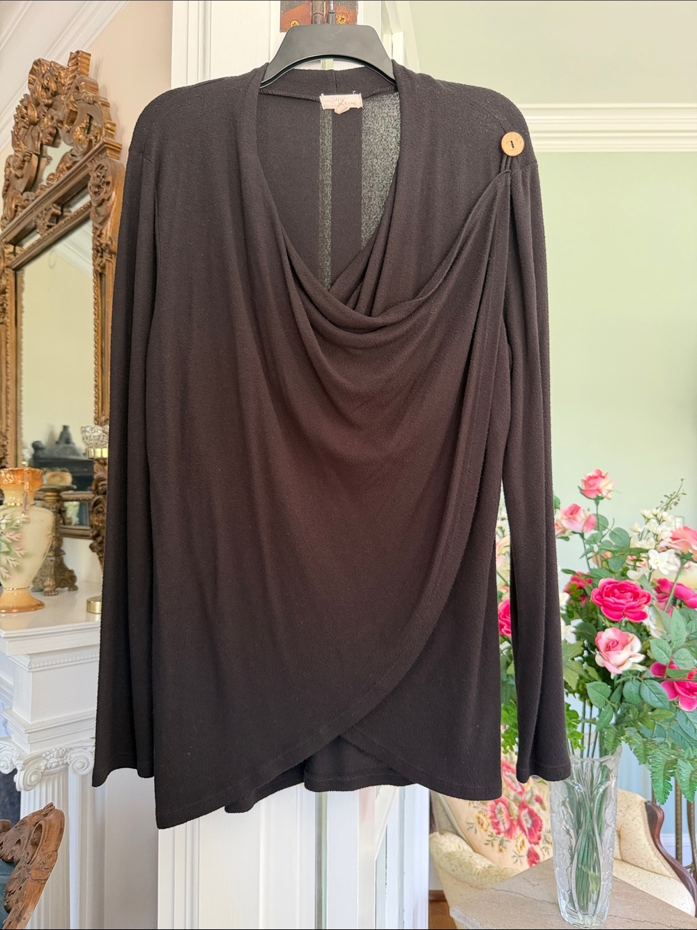 Draped Long-Sleeve Women's Sweater Top in Dark Black by Cupio, size XL